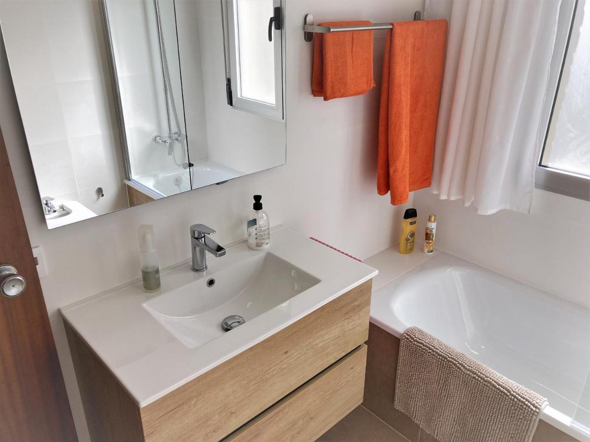 Large Apartment With Sea Views Суэка Экстерьер фото