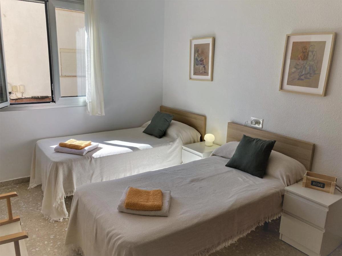 Large Apartment With Sea Views Суэка Экстерьер фото